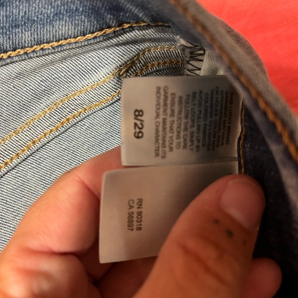 Lucky Jeans - Picture 5 of 6